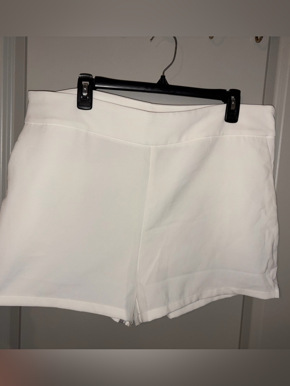 eesome High-Waist White Tailored Shorts - Picture 1 of 4